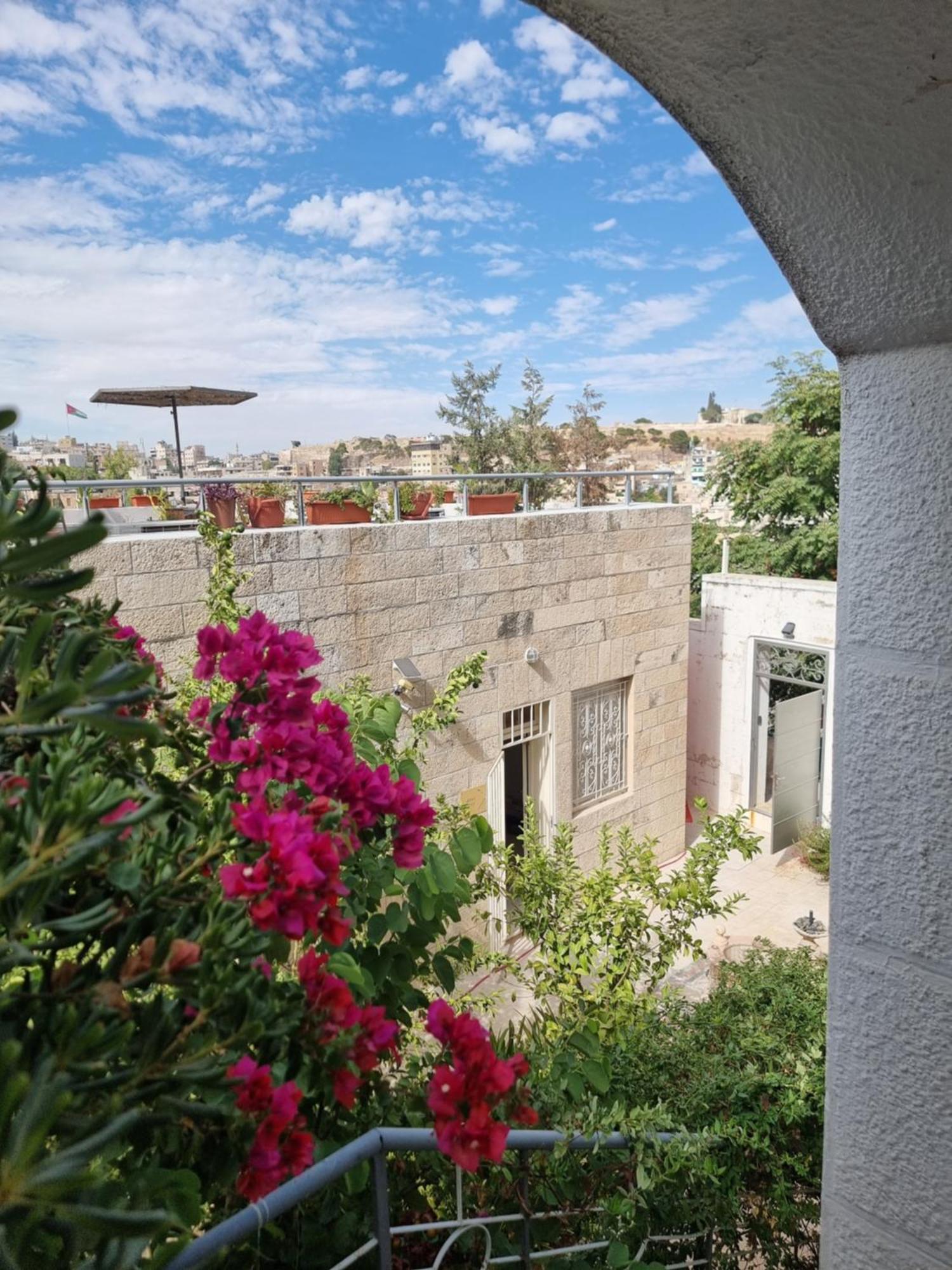 Downtown Living Boutique Apartments Amman Bagian luar foto